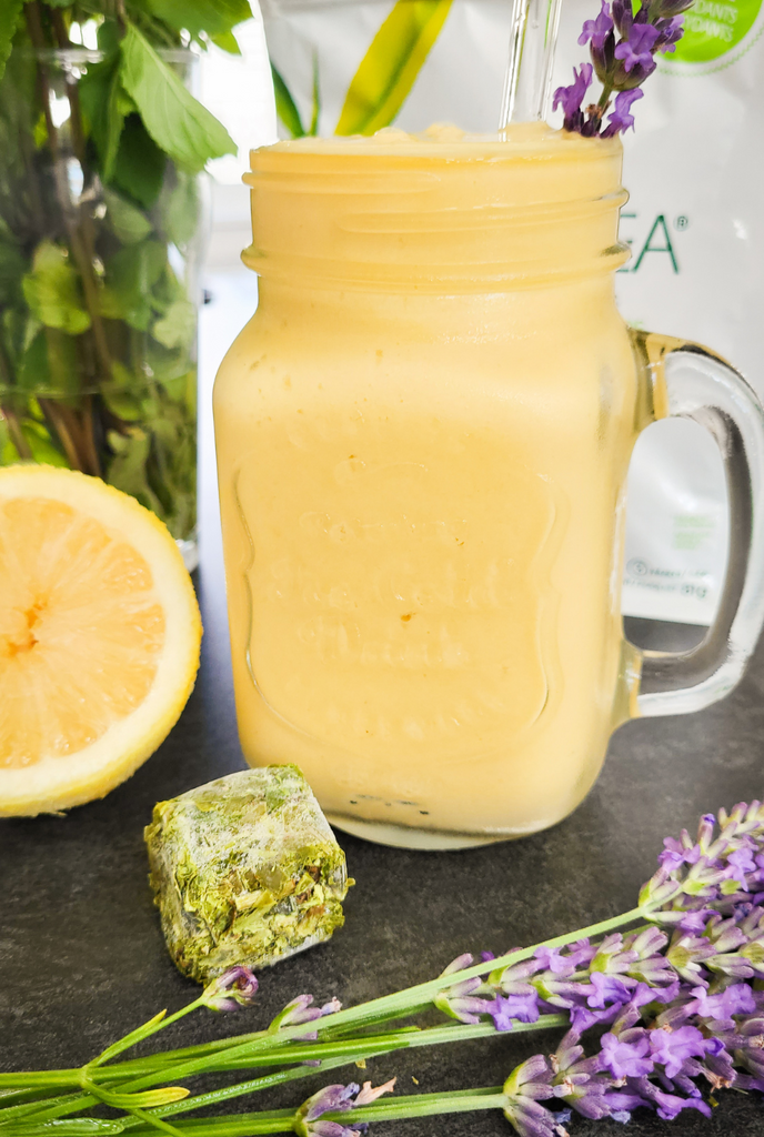 SOOTHING & SUMMER-APPROPRIATE: THE LEMON LAVENDER SMOOTHIE