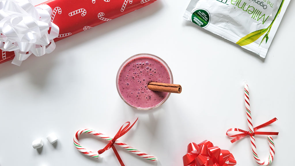A MUST-TRY: ENERGY-BOOSTING HOLIDAY SMOOTHIE